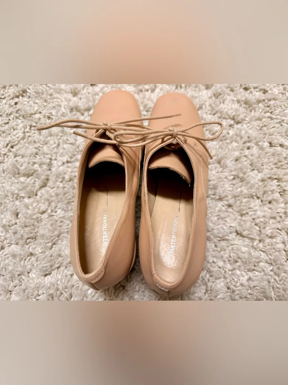 Intentionally Blank Albany Platform Pump, Women’s Size 9